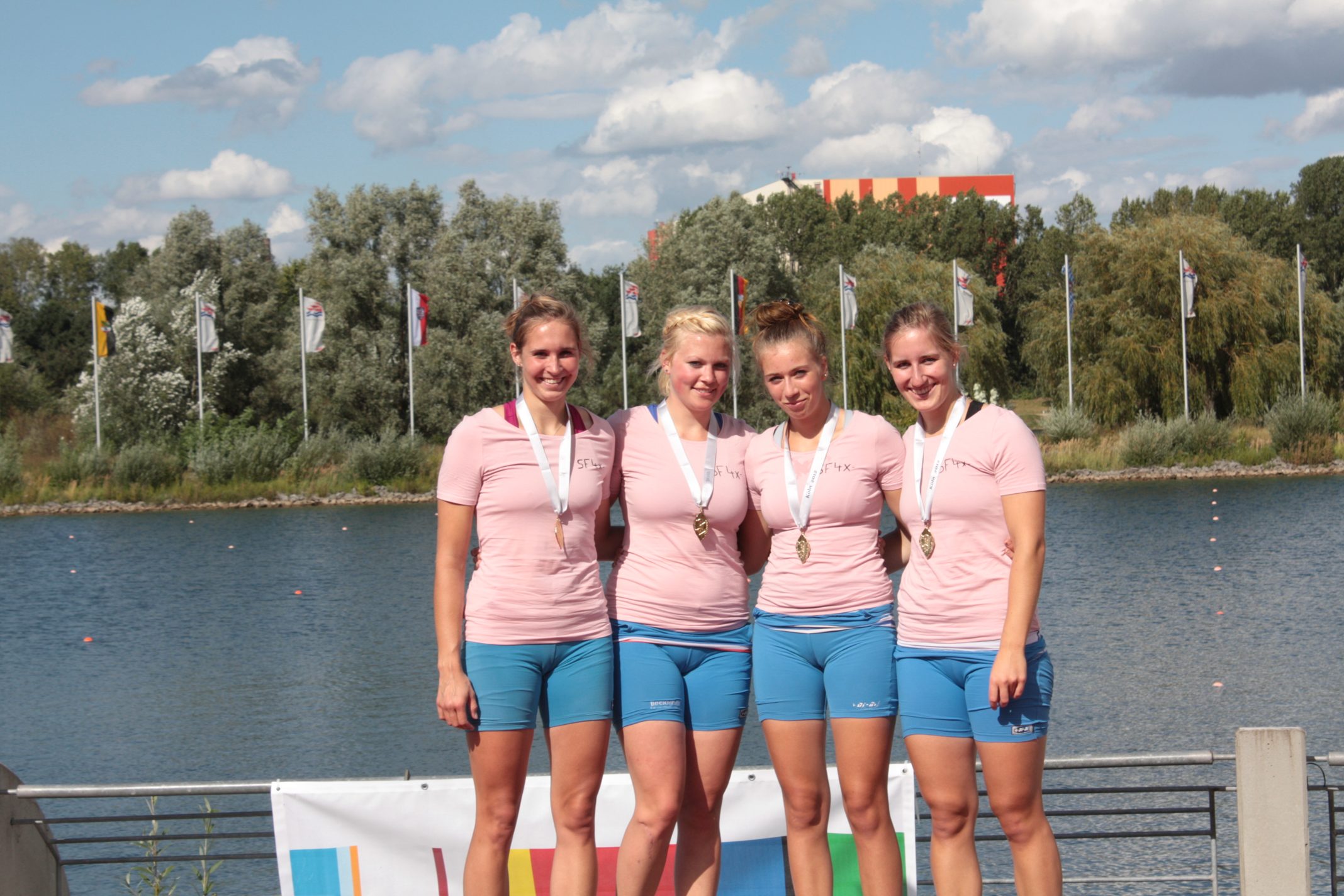 Gold im SF4- Thea springt für Kristine ein ;) Gold im SF4- Thea springt für Kristine ein ;)
